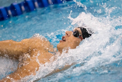 Swimmers dodge SA winter