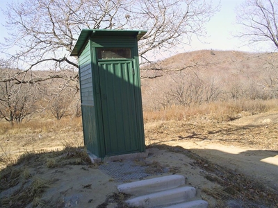 Knysna wants to outlaw out-building toilets