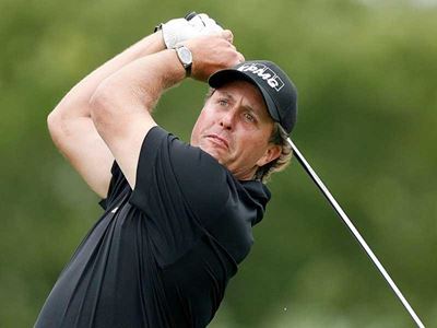 Mickelson chases career slam as US Open begins