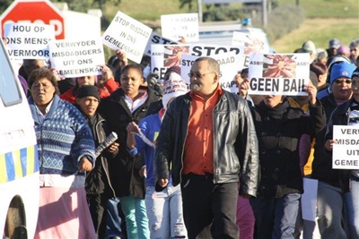 Inwoners stap teen borgtog
