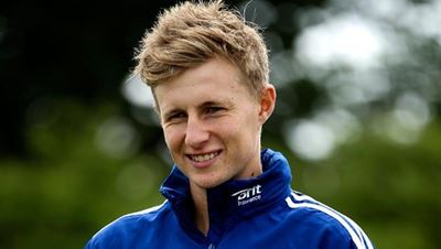 Root and Ali hold firm before rain aids England