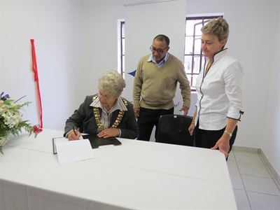 Sentrum vir haweloses amptelik oop