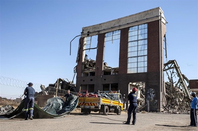 2 more bodies retrieved from collapsed building