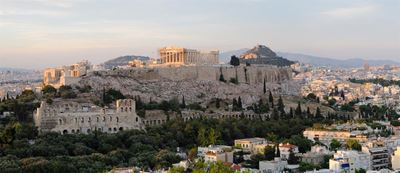 Greek public sector holds 24-hour strike