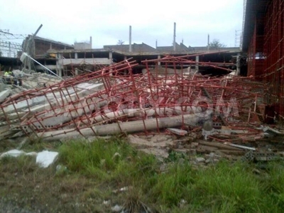 Engineers meet over mall collapse