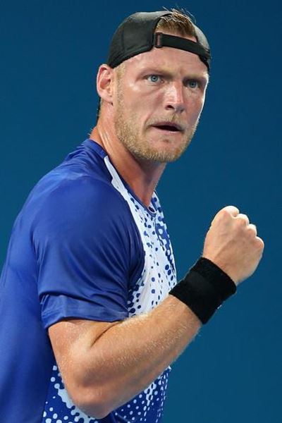 Tennis: Aussie Groth upsets Mahut to reach Newport semis