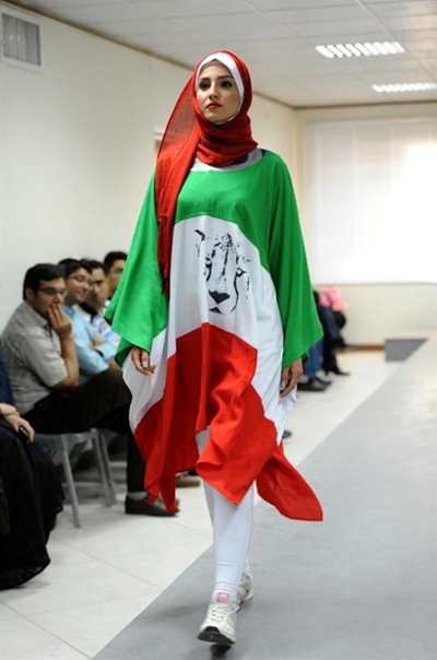 Iran bans fashion show organiser over flag design