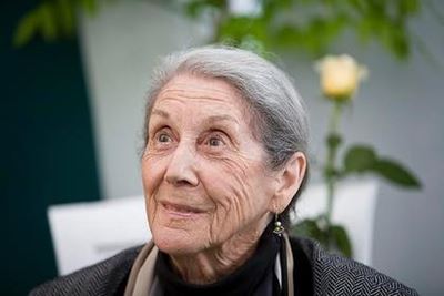 Nadine Gordimer dies at 90