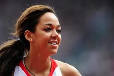 Heptathlete Johnson-Thompson limps out of Glasgow Games