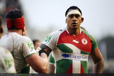 Taele signs for Bayonne