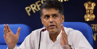 Uproar after India MP 'force-feeds' Muslim fasting worker