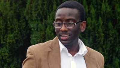Zimbabwe police quiz minister over detained editor