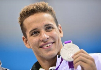 Le Clos reaches 7-medal target