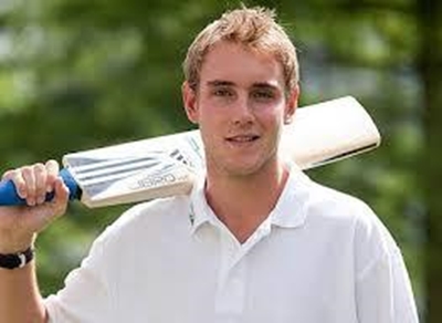 Broad keeps India on the back foot in third test