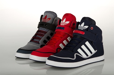 Adidas issues profit warning on Russia, Golf risks