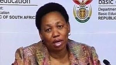 Motshekga mulls taks team's matric recommendations