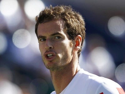 Murray defeats Kyrgios on return to action