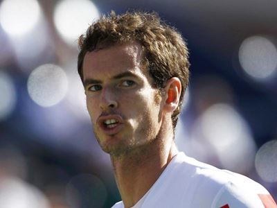 Murray defeats Kyrgios on return to action