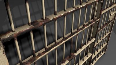 Man escapes from holding cells
