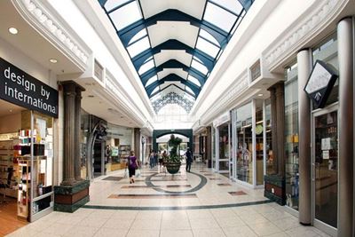 One injured in Cresta mall shooting
