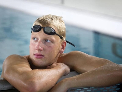 Weertman eclipses Lurz in 10km open water