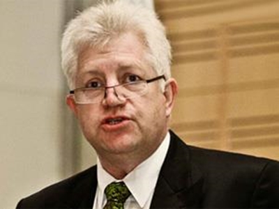 Winde to petition Parliament on visa regulations