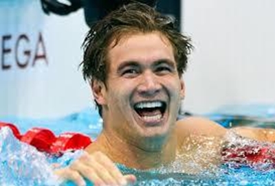 Magnussen tips hot final as Phelps hits form