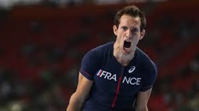 Lavillenie's 20-win streak ends in chilly Stockholm