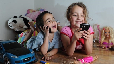 Mobile use bad for school test scores: Japan study