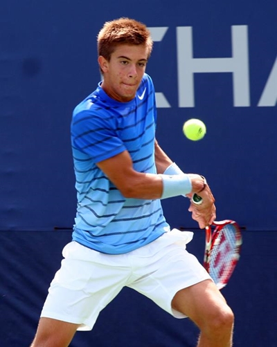 Federer, Serena in cruise control as teen duo rock US Open