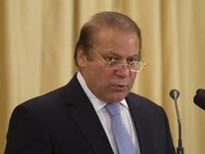 Pakistan anti-PM protesters storm state TV