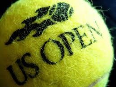 Falling hero Wawrinka reaches US Open quarter-finals
