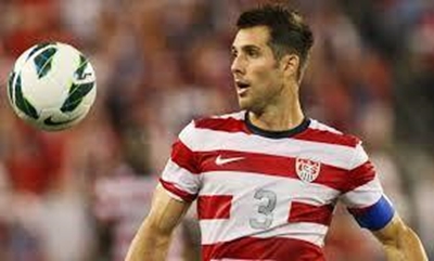 Bocanegra to retire