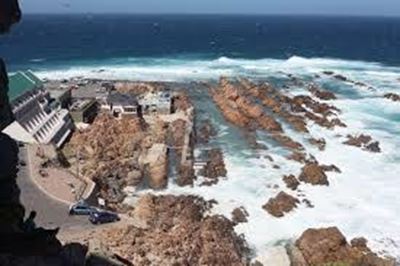 NSRI urging extreme caution around the coast