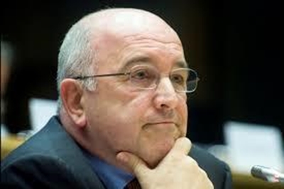 EU ups pressure on Google in anti-trust probe