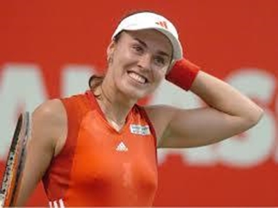 Hingis, Becic debut as doubles team in Tokyo