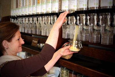 Auf Wiedersehen to plastic at Berlin's no-packaging store