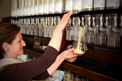 Auf Wiedersehen to plastic at Berlin's no-packaging store