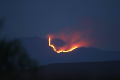 Outeniquaberge brand na weerlig