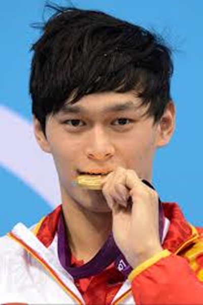 Sun Yang achieves emphatic 400m freestyle win