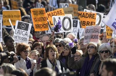 Spain scraps plans for tough abortion reform