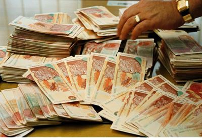Kommer oor munisipale bestuurders se salarisse