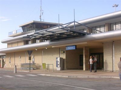 George Airport restaurant temporarily closed