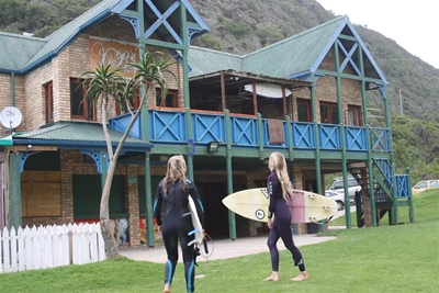 Victoria Bay kiosk reopens 1 November