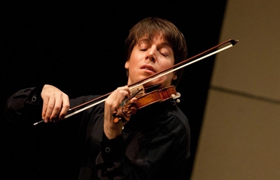 Famed violinist plays do-over at train station