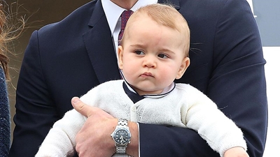 Royals warn paparazzo Prince George is off-bounds