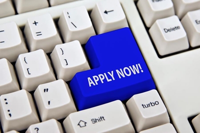 Zimbabweans must apply online for new permits