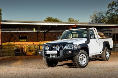 Die nuwe Nissan, op patrollie