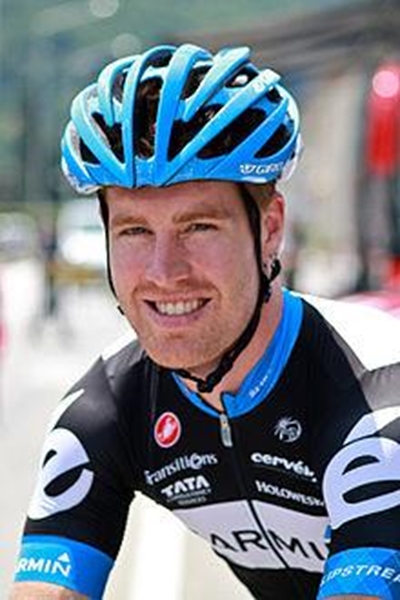 Farrar wins in Beijing as smog lifts