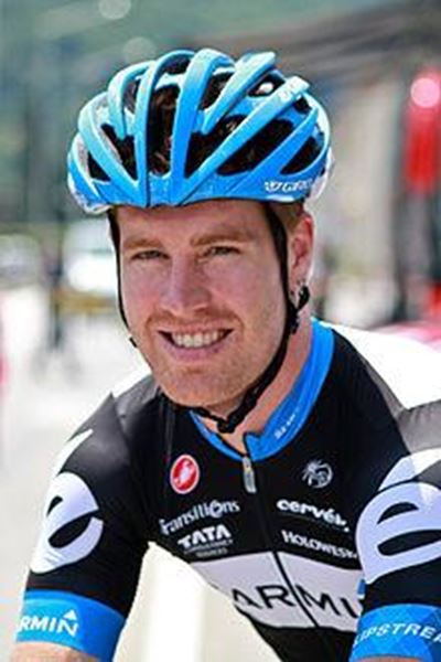 Farrar wins in Beijing as smog lifts